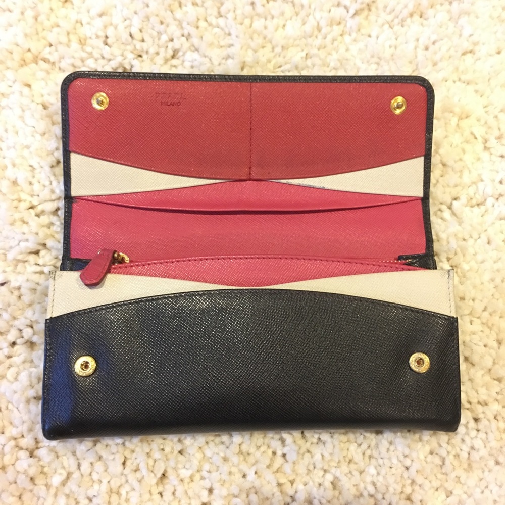 Prada Continental Wallet ♥️ Rare Pink&White Inside